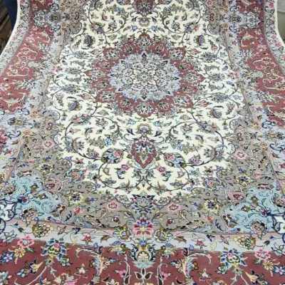 فرش دستباف کاشان 6 متری طرح نیلوفر متریال پشم ریز کاشان