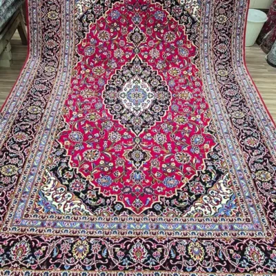 فرش دستباف کاشان 6 متری طرح قطبی متریال پشم ریز کاشان