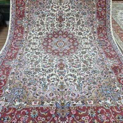فرش دستباف کاشان 6 متری طرح نوین متریال کرک گل ابریشم